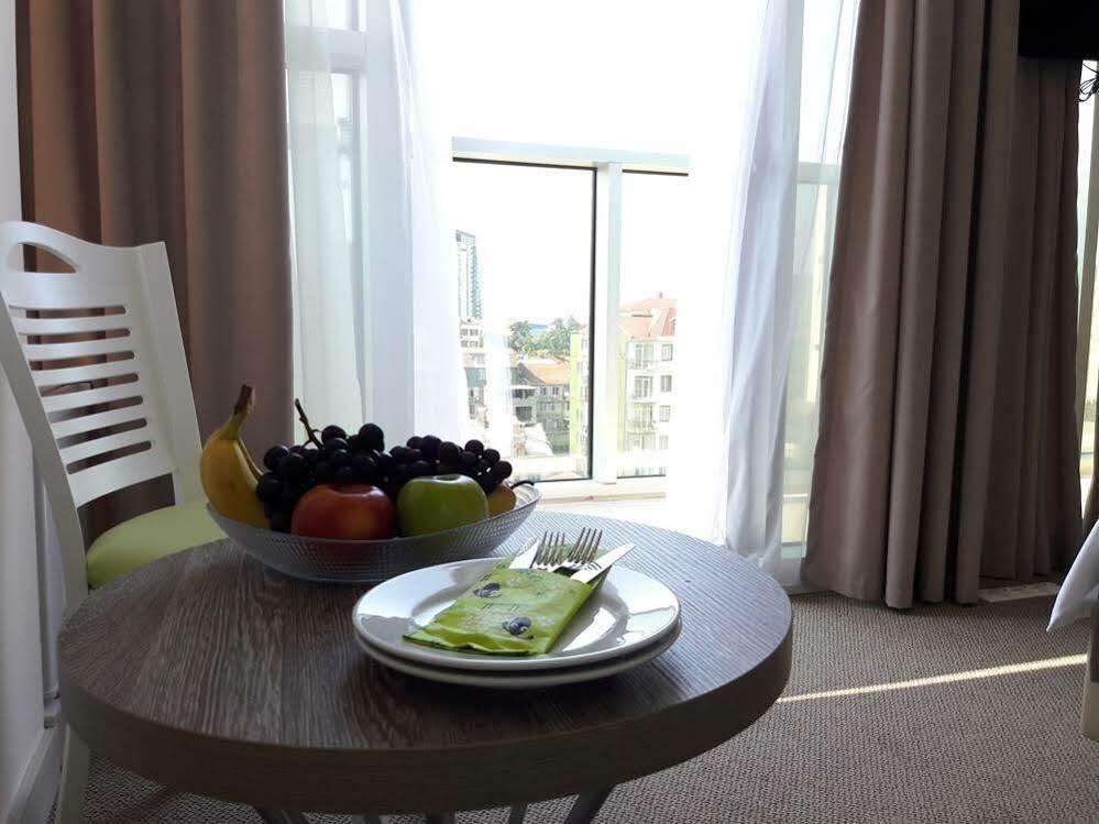 Hotel Green Glass Batumi Exterior foto
